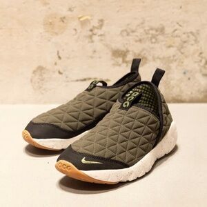 Nike ACG Moc 3.0. Men’s/Kids 4. Women’s 5.5. EU 36. Olive Green.